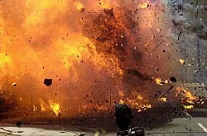 पटना: Bomb blast in Bihar: एक स्कूल में बम धमाका हो गया है। इस ​हादसे में 6 बच्चे घायल हो गए है।