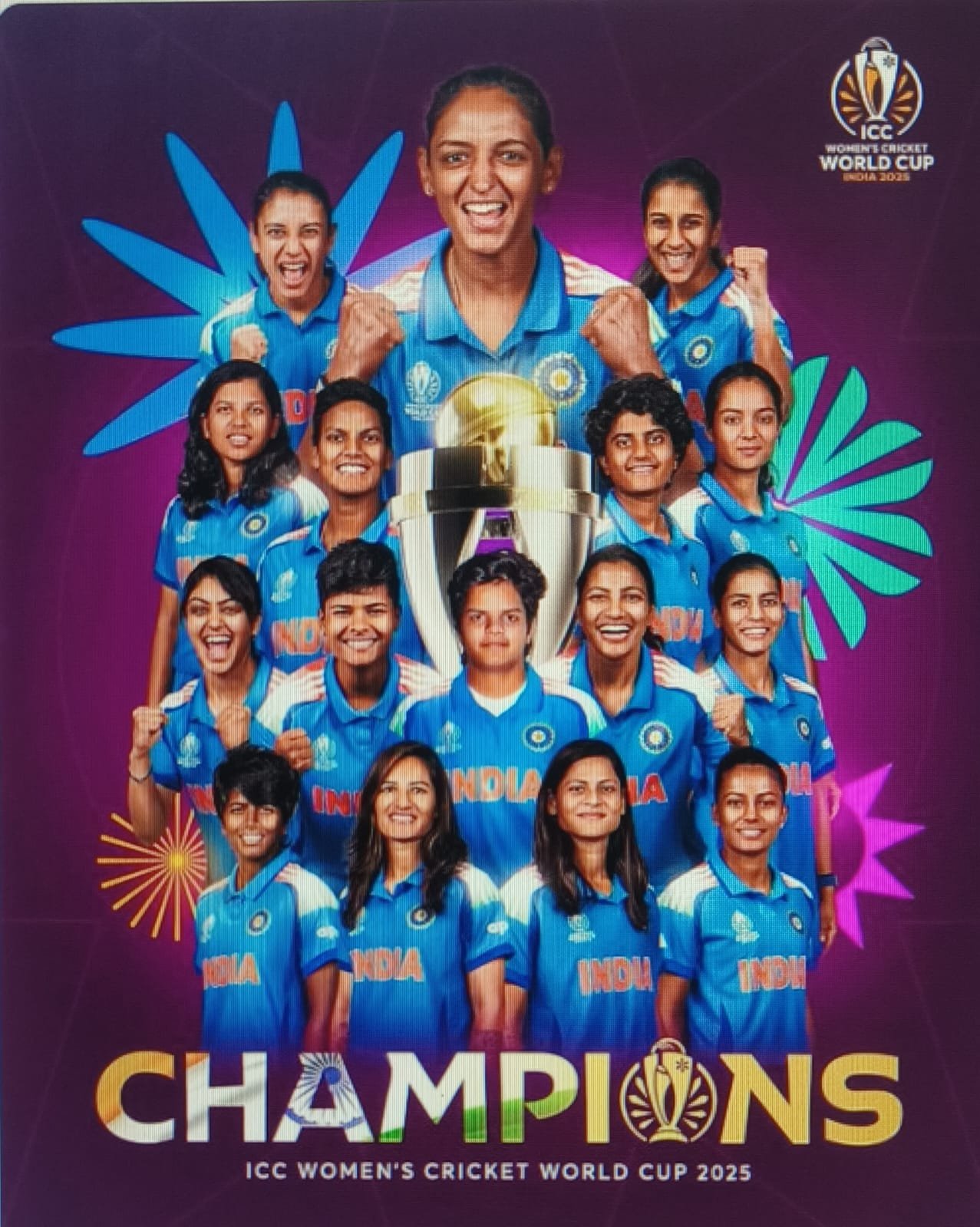 हमारी बेटियों ने इतिहास रच दिया है, हम विश्व विजेता बन गए हैं!